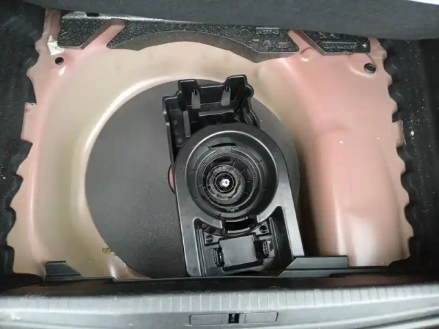 Peugeot 208 puretech 100 s&amp;s bvm6 — photo 20