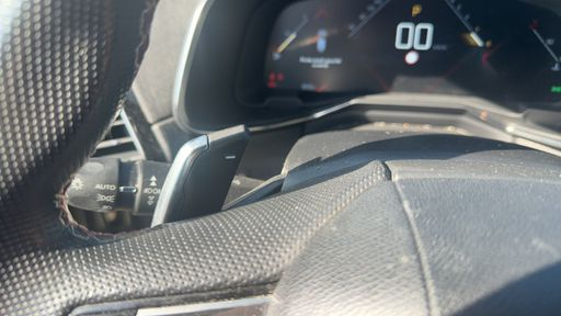 DS DS7 Crossback 1.5 BlueHDi 130 EAT8 - Performance Line Plus – 2022 – 85081 km – Diesel – Boîte Automatique — photo 7