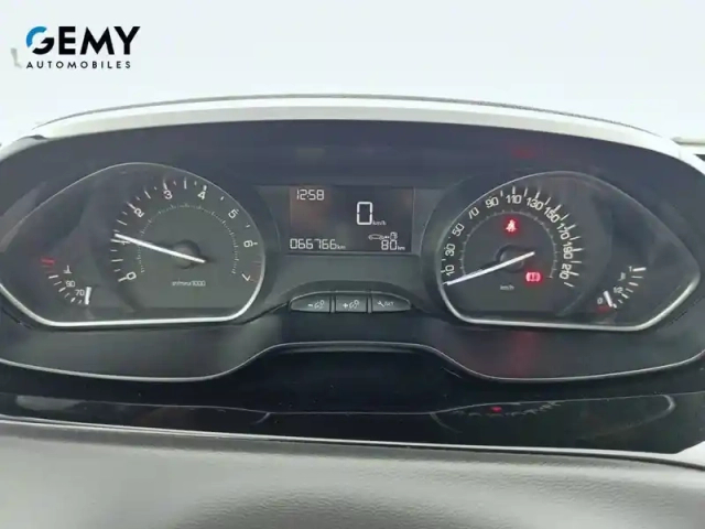Peugeot 208 puretech 68ch bvm5 — photo 15