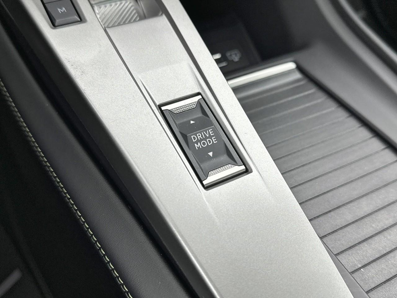 Peugeot 308 hybrid 136 e-dcs6 gt — photo 29