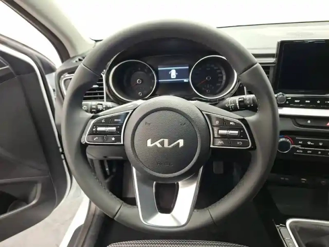 Kia Ceed sw 1.5 t-gdi 140 ch bvm6 — photo 17