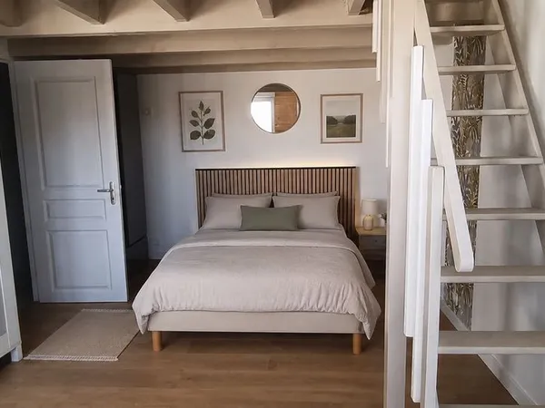 Studio meublé 25 m² - Saint-Vivien - Terrasse privative - Calme