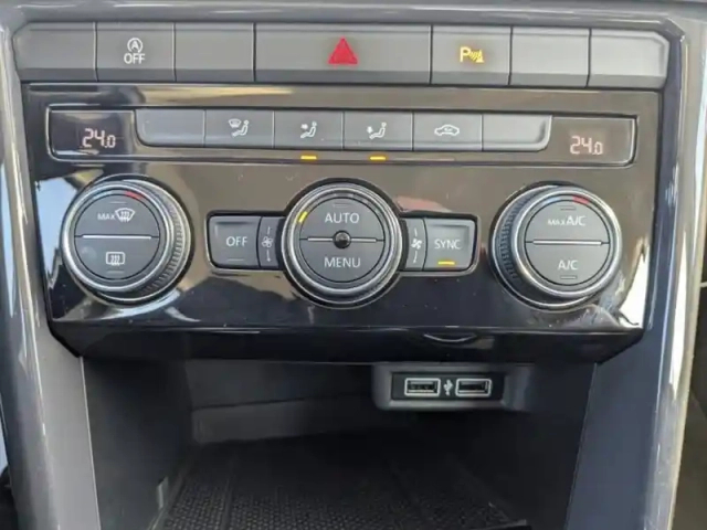Volkswagen T-Roc 1.5 tsi evo 150ch carat euro6d-t — photo 14