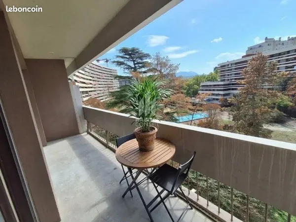 Appartement 5 pièces 100 m²