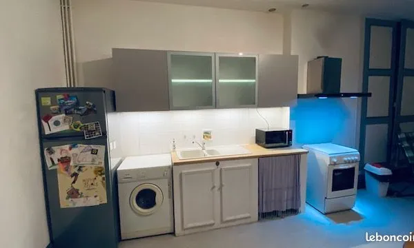 Lumieux T3 avec balcon sécurisé par caméra avec parking privé
