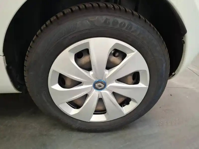 Renault Zoé zoe r110 — photo 17