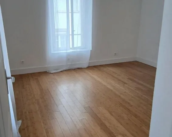 Appartement F2 lumineux et au calme, proche du centre-ville