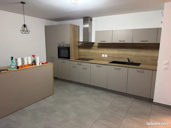 T2 meublé 45 m² avec terrasse, box et cellier - Collonges-sous-Salève - À quelques centaines de mètr