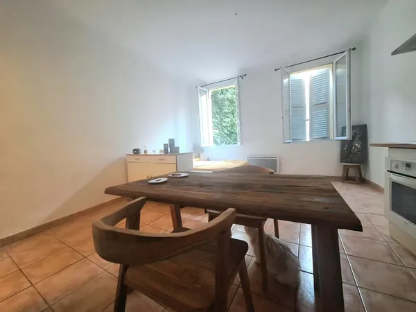 Bel appartement du type F1 Bis - F2