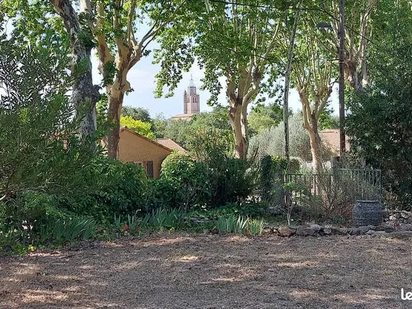 Terrain constructible viabilisé