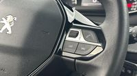 Peugeot 2008 1.2 PureTech 100ch S&S Style — photo 16