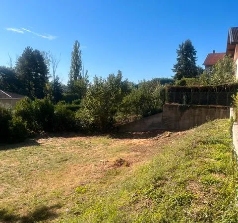 Terrain 838m²