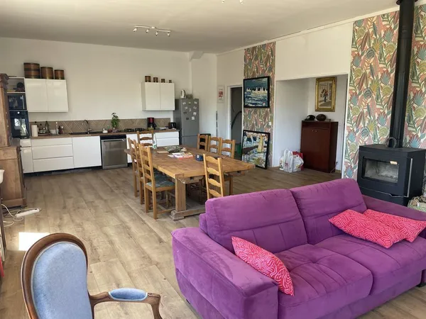 EPOISSES (21460) €" ENSEMBLE IMMOBILIER ATYPIQUE à€ FORT POTENTIEL €" 250 000 €