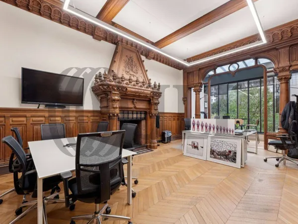 Maison 765 m²