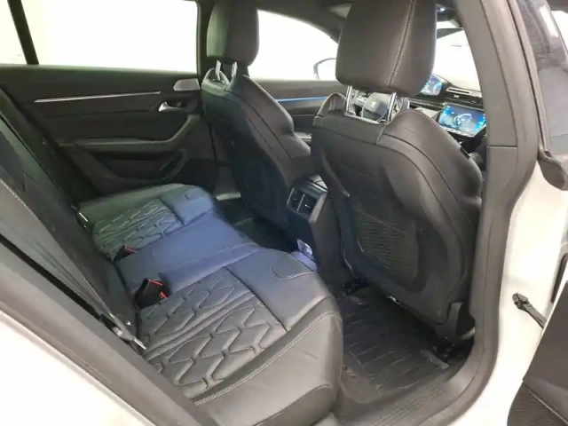 Peugeot 508 sw hybrid 225 e-eat8 — photo 35