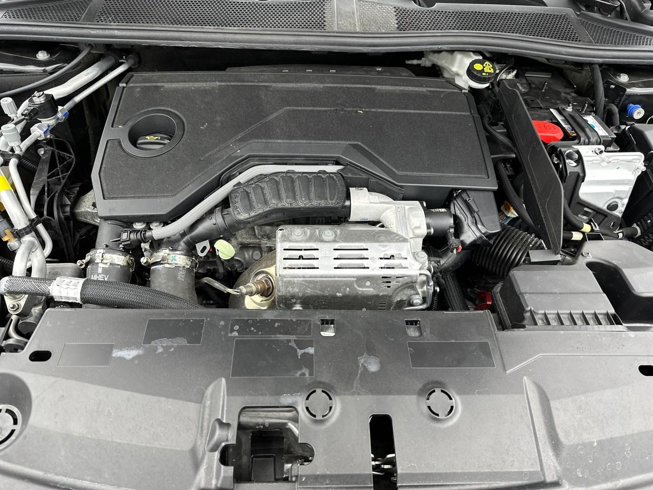 Peugeot 308 hybrid 145 e-dcs6 allure — photo 14