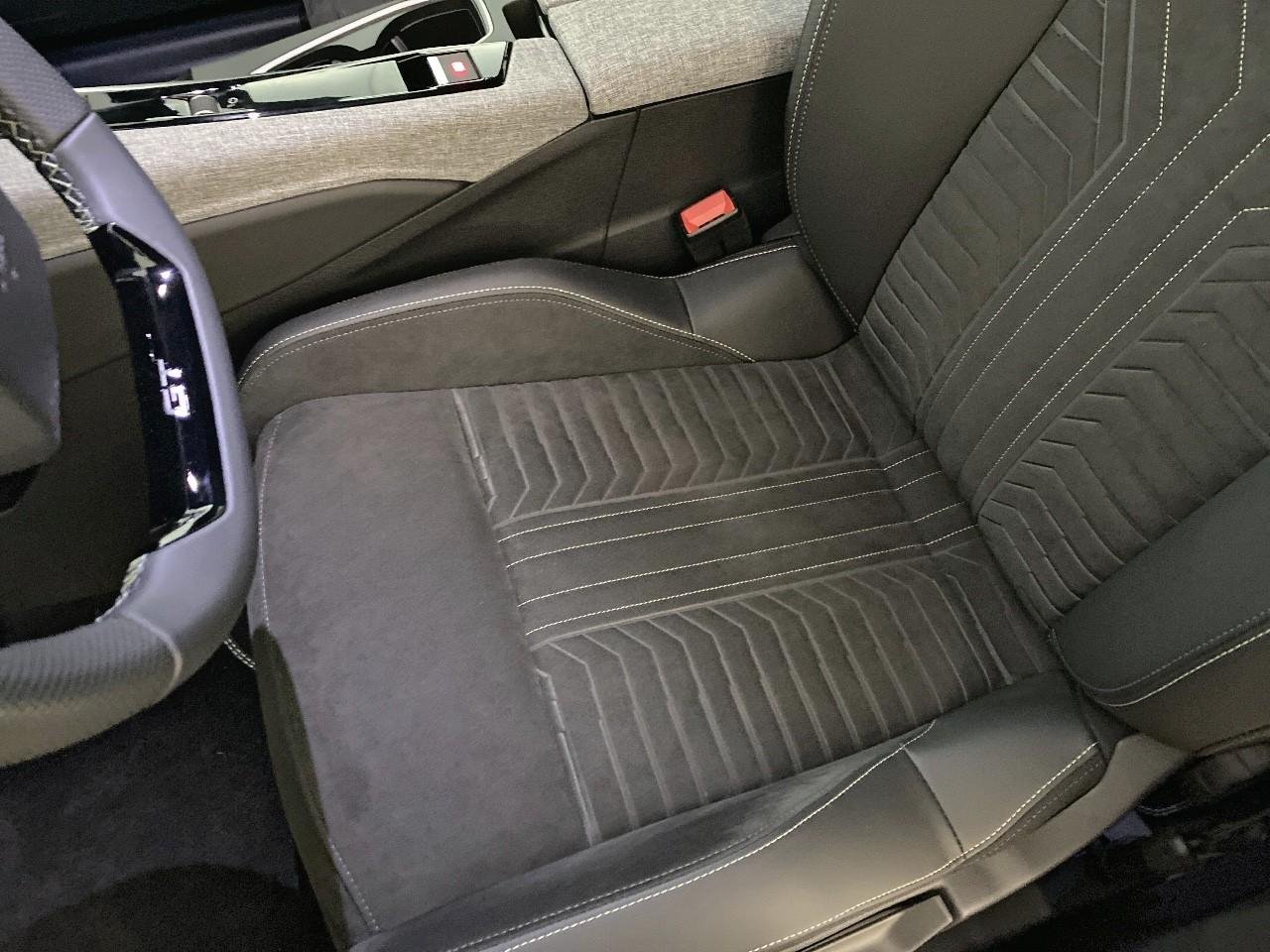 Peugeot 3008 hybrid 145 e-dcs6 gt — photo 9