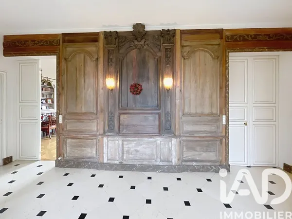 Maison 10 pièces 255 m²