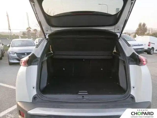 Peugeot 2008 puretech 130 s&amp;s eat8 — photo 6