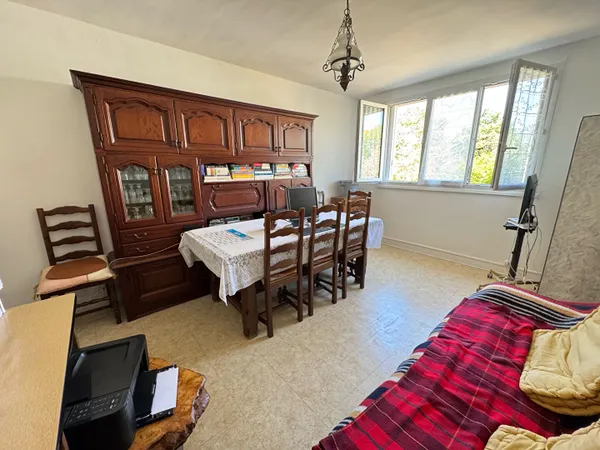 Appartement 3 pièces en rez-de-chaussée, à deux pas de la gare d'Etampes