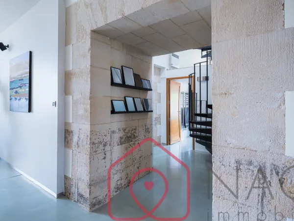 Maison 6 pièces 246 m²