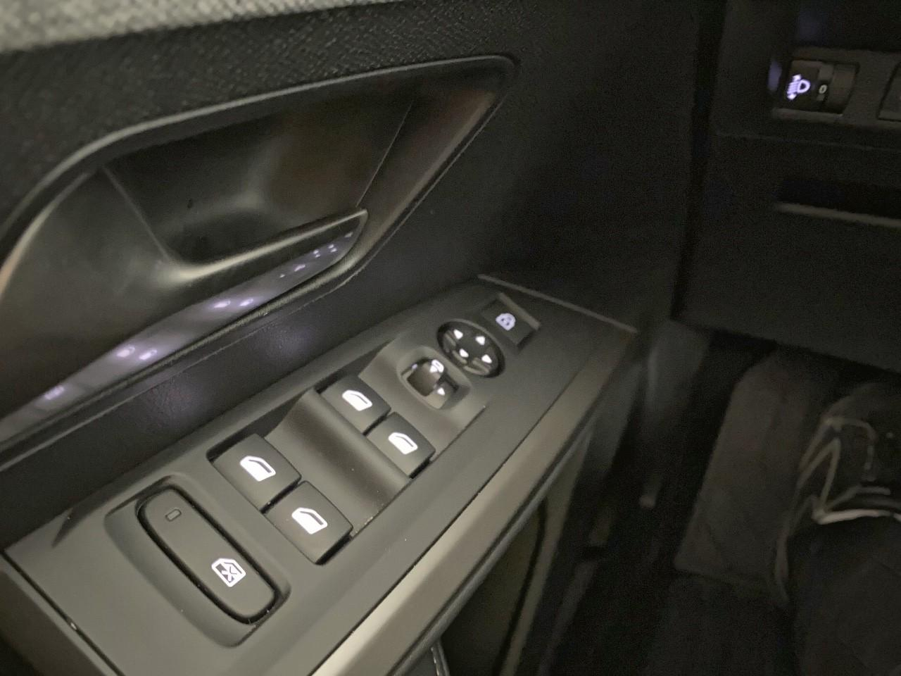Peugeot 3008 electrique 210 ch 73 kwh allure — photo 20