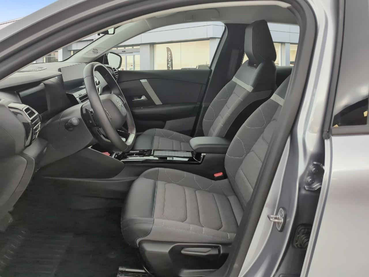 Citroën C4 puretech 130 eat8 plus — photo 9