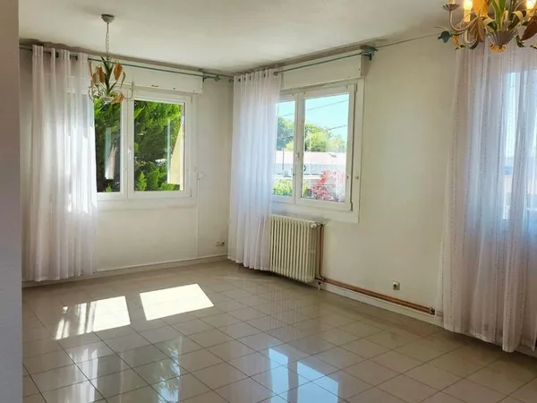Appartement T4 75m², rue Lyautey, 2 parkings, accès privatif