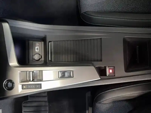 Peugeot 308 sw hybrid 145 e-dcs6 — photo 27