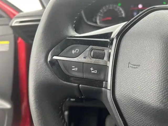 Peugeot 208 puretech 100 s&amp;s bvm6 — photo 18