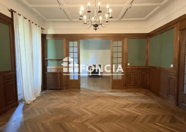 Appartement 4 pièces 130 m²