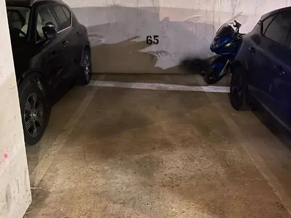 Parking 14 m²