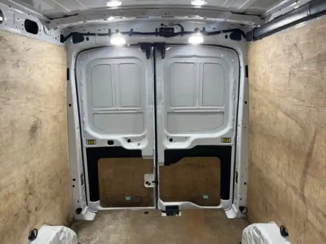 Ford Transit fourgon fg t350 l2h2 2.0 ecoblue 130ch trend — photo 28
