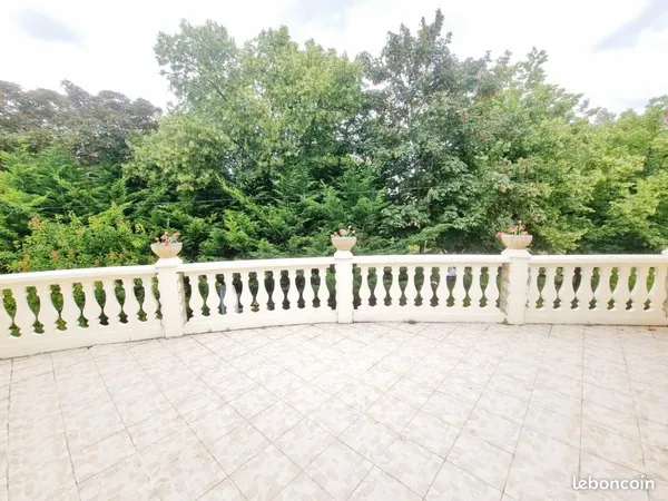 Maison 11 pièces 419 m²