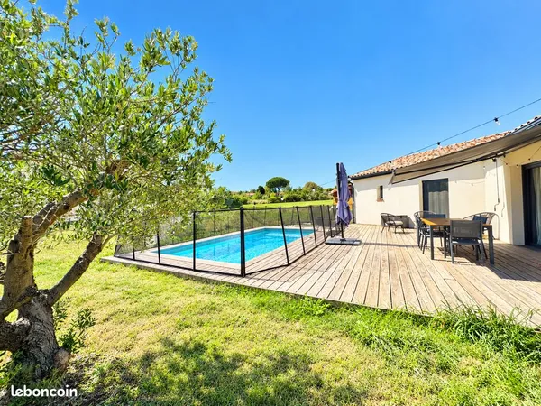 Villa T4 de plain-pied de 107 m² avec piscine