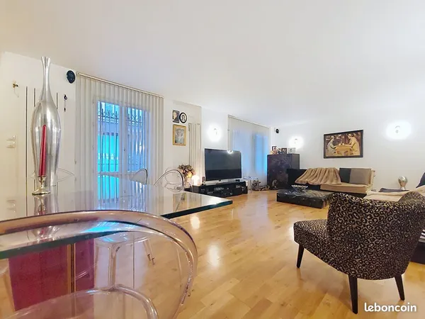 Appartement 4 pièces 90 m²