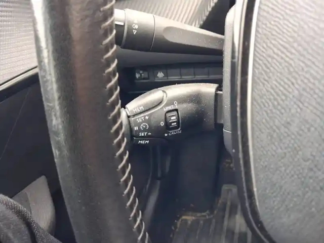 Peugeot 208 puretech 75 s&amp;s bvm5 — photo 56