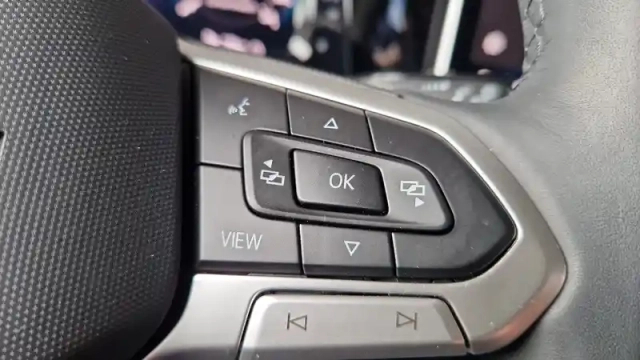 Volkswagen Golf 1.5 ehybrid 204 dsg6 — photo 12