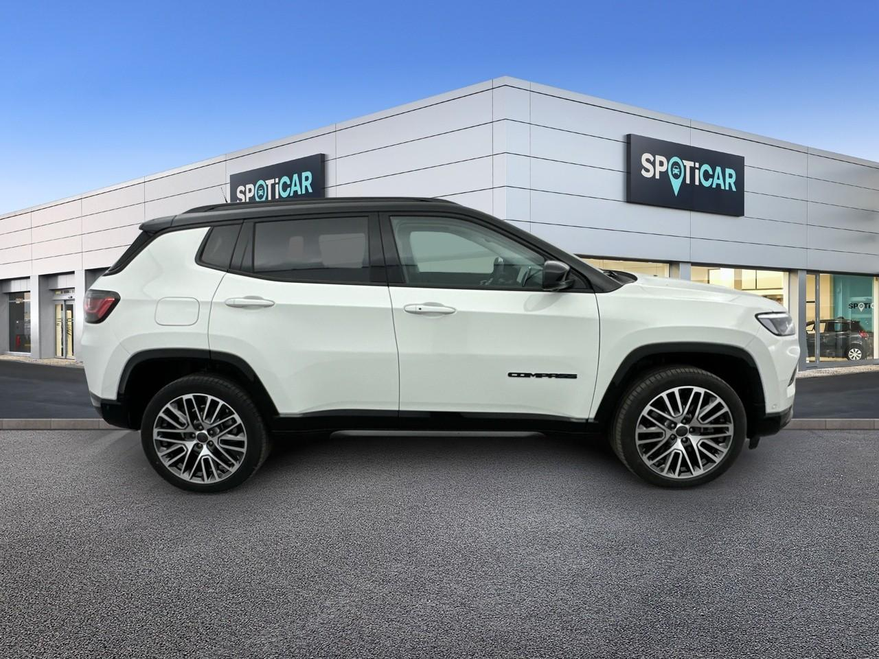 Jeep Compass 1.3 phev t4 240 ch 4xe eawd summit — photo 4