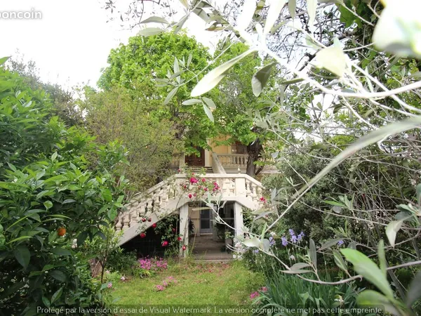 Maison de maitre 1920 avec jardin et garage