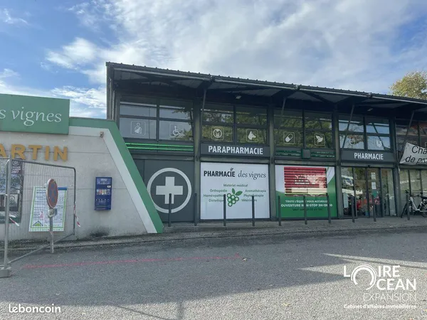 Local commercial 270 m²