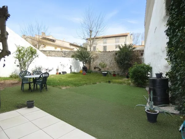 Loft 275m² à finir d'aménager avec jardin et terrasse