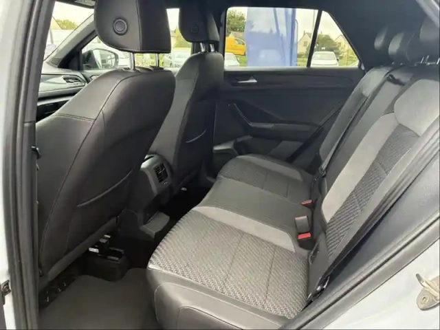 Volkswagen T-Roc 1.5 tsi evo 150ch r-line euro6d-t — photo 7