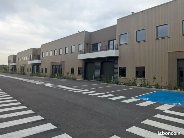 LOCAL D'ACTIVITE 4041 m² OISSEL-SUR-SEINE