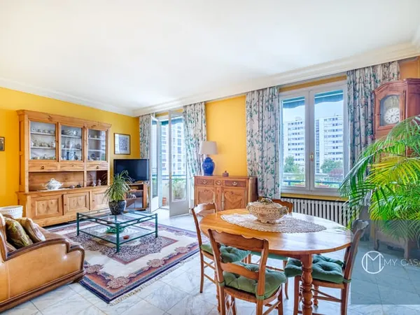 Lyon 6 - appartement 85m2 avec 3 balcons et dépendances