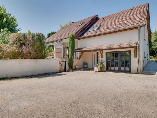 Maison 6 pièces 141 m²