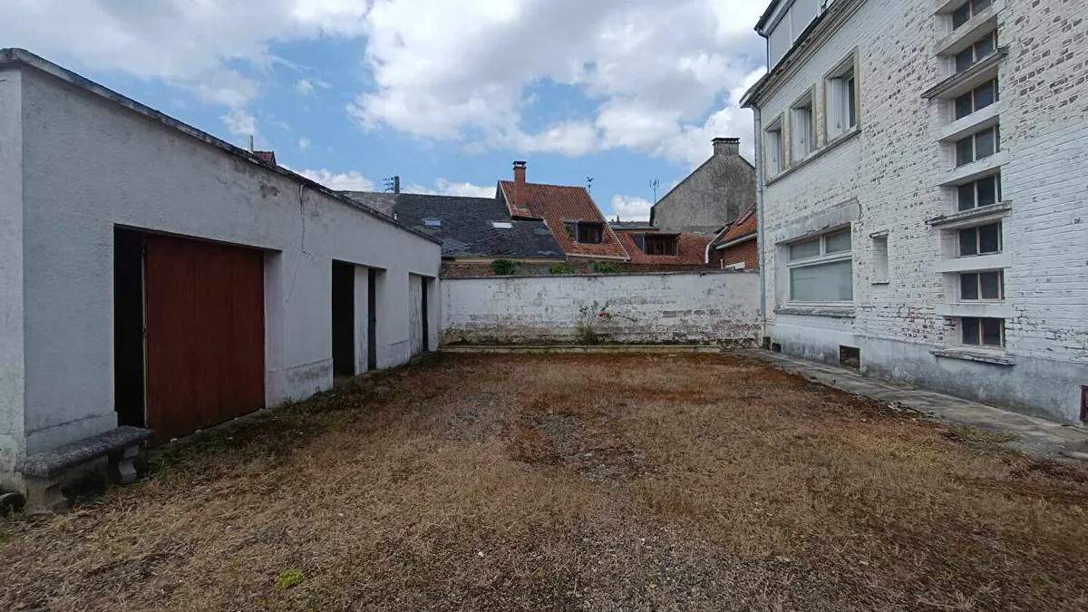 Photo 1