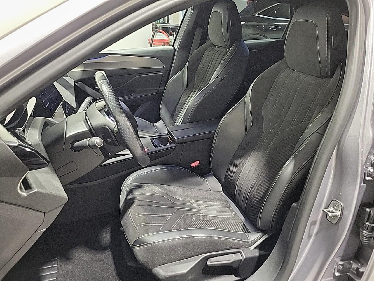 Peugeot 308 sw phev 225 e-eat8 gt — photo 10