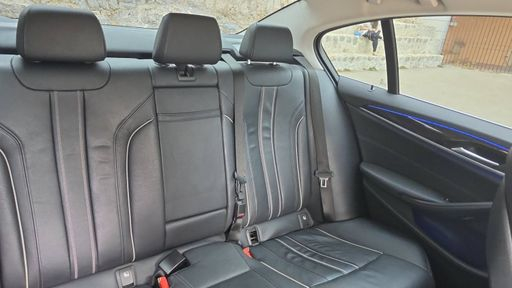 BMW Serie 5 518d 150 Steptronic 8 - Luxury – 2020 – 178967 km – Diesel – Boîte Automatique — photo 29