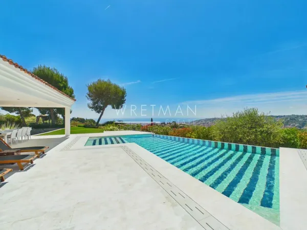 Magnifique villa d'architecte avec piscine et vue panoramique -